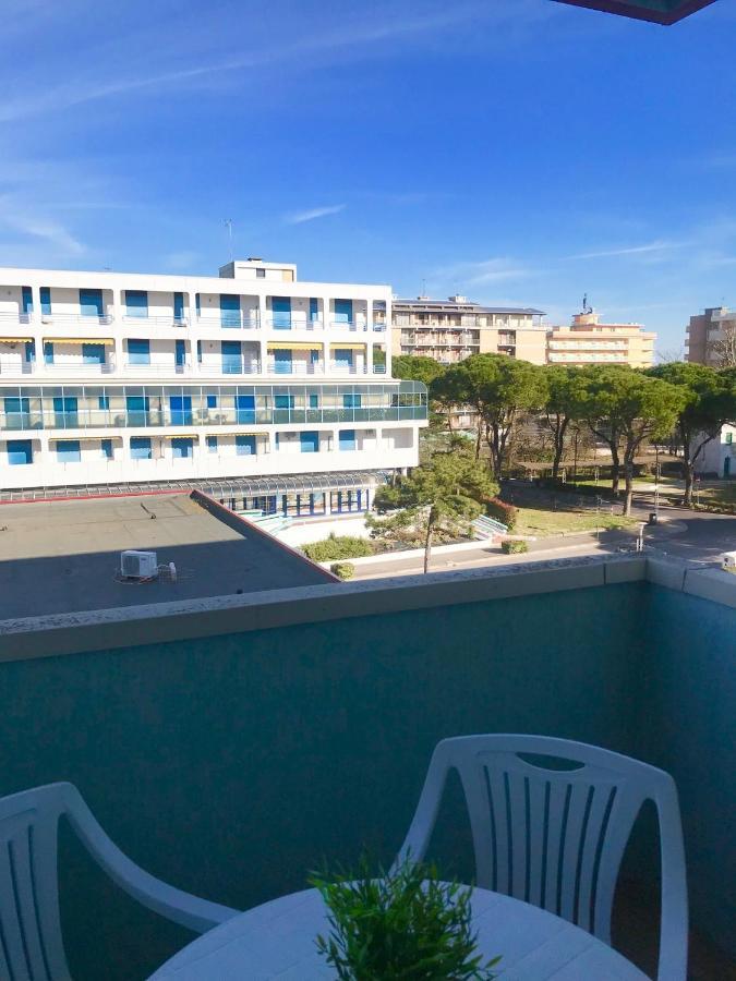 Condominio Monaco Bibione Exteriör bild