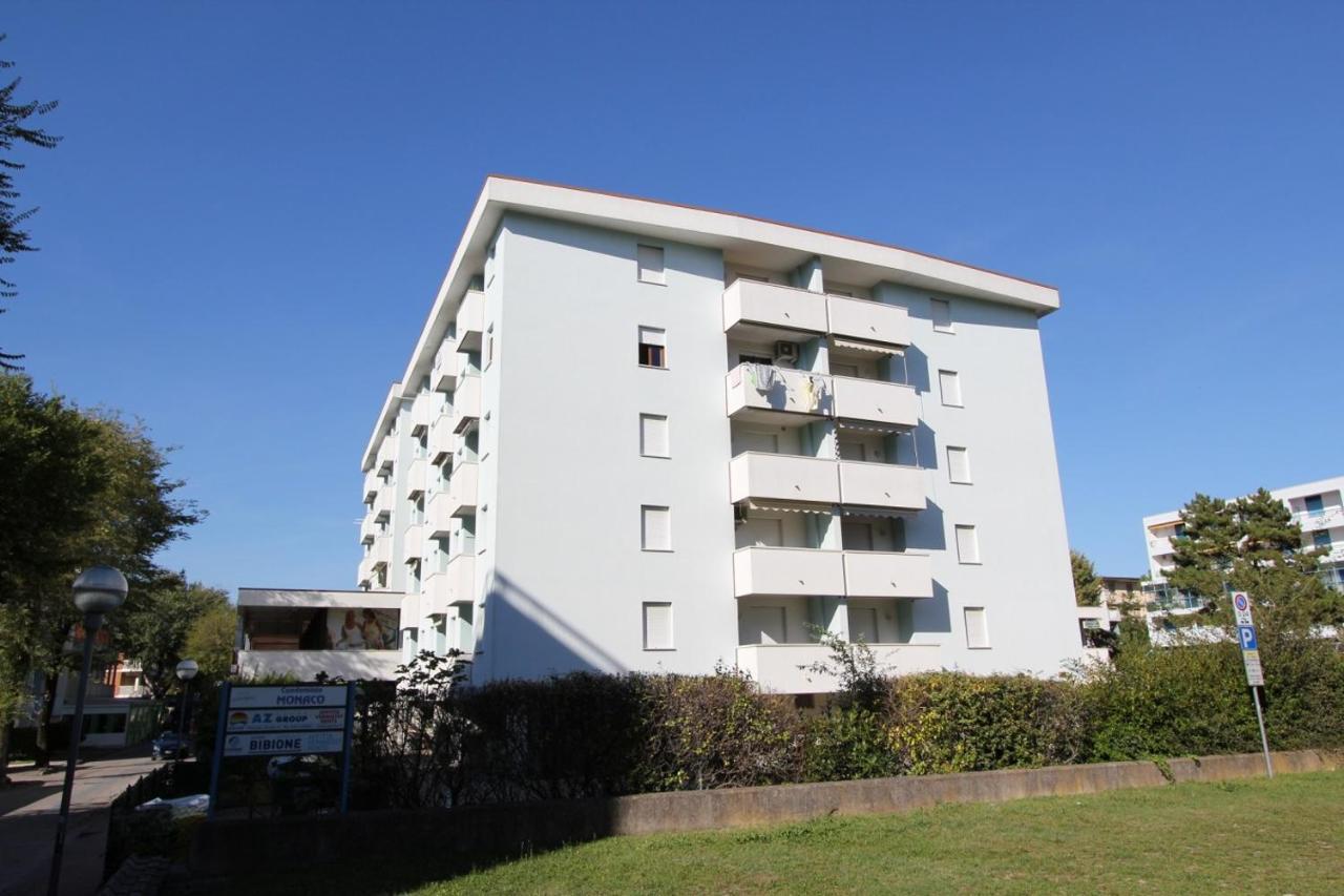 Condominio Monaco Bibione Exteriör bild